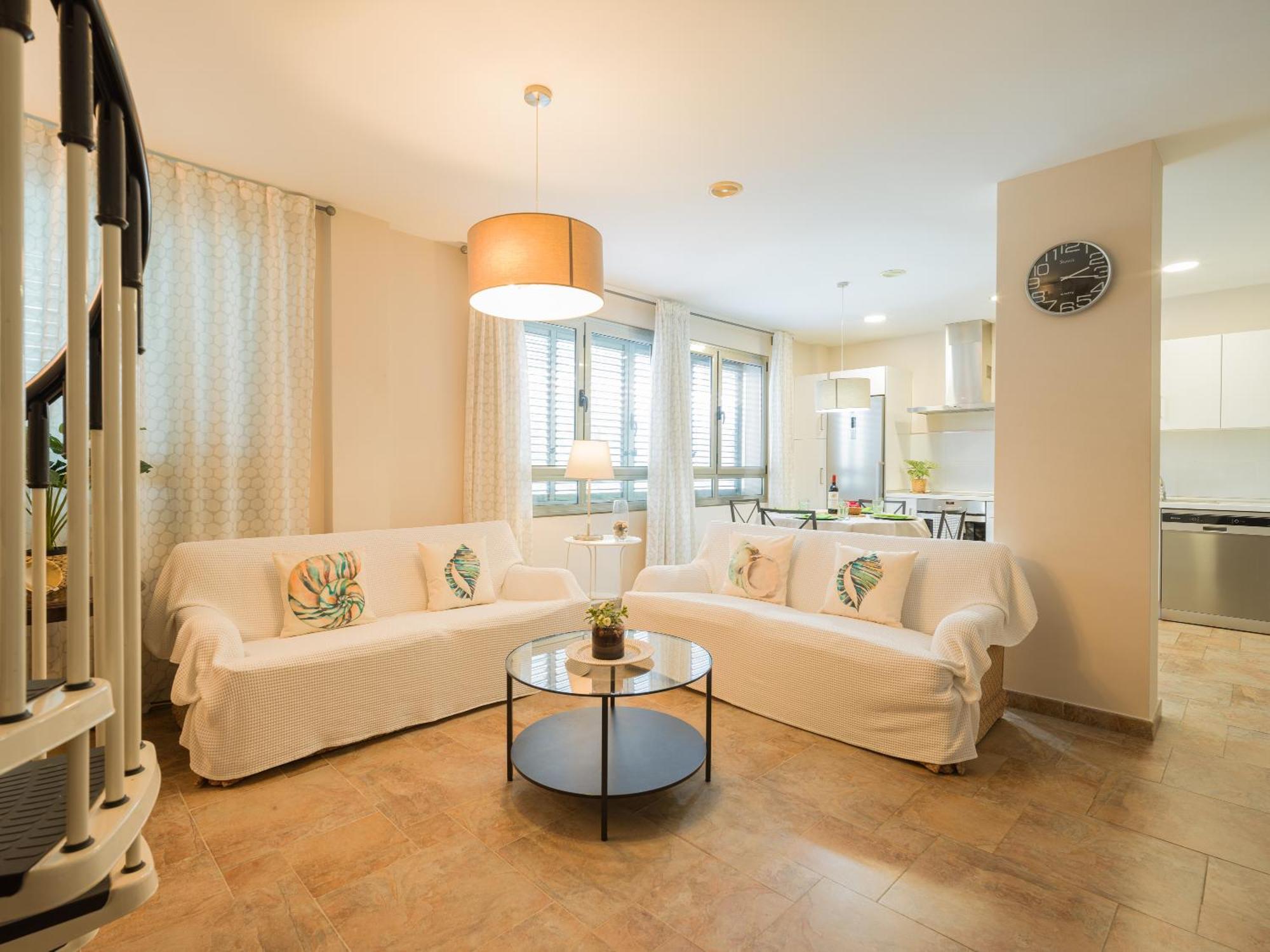 City Family Avatar Duplex Near The Beach Las Palmas de Gran Canaria Exterior photo